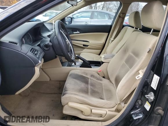 ✅ 2012 Honda Accord LX • VIN: 1HGCP2F3XCA024165 • Лот: 92999165. Опубликован ранее на Copart с пробегом 270 931 миль. Бесплатный доступ к архиву аукционных продаж из США и подробный отчёт об истории автомобиля на DreamBid. Изображение 7.