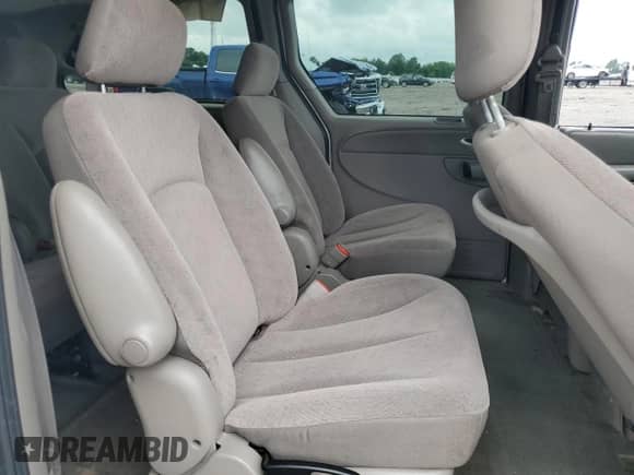 2002 Dodge Caravan EX с VIN 2B8GP74L12R602854, выставлен на аукционе Copart как лот 64179645 с пробегом 142 732 миль миль и Списание • Salvage title. История ставок и продаж доступна на DreamBid. Изображение 11.