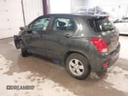 ✅ 2020 Chevrolet Trax LS • VIN: 3GNCJKSB6LL260650 • Lot: 43568393. Wystawiony na IAAI z przebiegiem 14 828 mil. Bezpłatny archiwum sprzedaży aukcyjnych z USA i szczegółowy raport historii pojazdu na DreamBid. Zdjęcie 3.