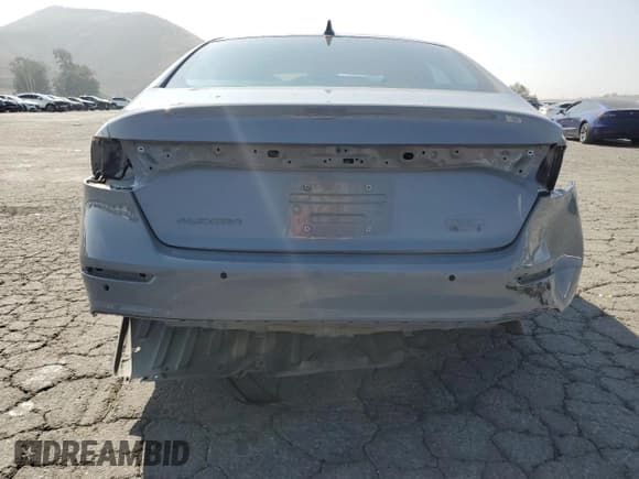 ✅ 2024 Honda Accord Touring • VIN: 1HGCY2F88RA012212 • Lot: 82380175. Wystawiony na Copart z przebiegiem 42 917 mil. Bezpłatny archiwum sprzedaży aukcyjnych z USA i szczegółowy raport historii pojazdu na DreamBid. Zdjęcie 6.