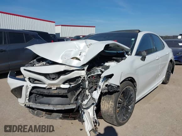 ✅ 2021 Toyota Camry XSE • VIN: 4T1K61AK0MU529858 • Lot: 43595854. Wystawiony na IAAI z przebiegiem 91 180 mil. Bezpłatny archiwum sprzedaży aukcyjnych z USA i szczegółowy raport historii pojazdu na DreamBid. Zdjęcie 2.