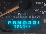 ✅ 2002 Chevrolet Suburban LT • VIN: 3GNFK16Z32G332066 • Лот: 41694175. Опубликован ранее на IAAI с пробегом 326 044 миль. Бесплатный доступ к архиву аукционных продаж из США и подробный отчёт об истории автомобиля на DreamBid. Изображение 15.