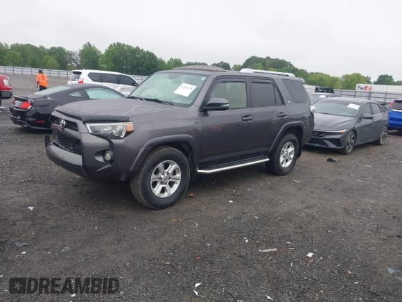 ✅ 2016 Toyota 4Runner SR5 • VIN: JTEZU5JR8G5119171 • Lot: 42206578. Listed on IAAI with 319,373 mi. Free auction sales archive from the USA and detailed vehicle history report at DreamBid. Image 18.