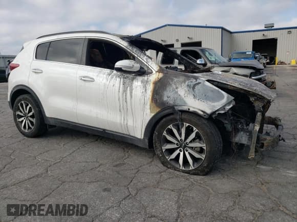 ✅ 2018 Kia Sportage EX • VIN: KNDPN3AC4J7417382 • Lot: 70246754. Listed on Copart with Not provided. Free auction sales archive from the USA and detailed vehicle history report at DreamBid. Image 4.