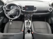 ✅ 2023 Hyundai Venue SEL • VIN: KMHRC8A38PU221723 • Lot: 47937895. Wystawiony na Copart z przebiegiem 33 550 mil. Bezpłatny archiwum sprzedaży aukcyjnych z USA i szczegółowy raport historii pojazdu na DreamBid. Zdjęcie 8.