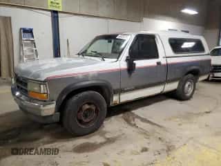 1993 Dodge Dakota S z VIN 1B7FL26X1PS131969, wystawiony jako Copart lot #45938475 z przebiegiem 192 210 mil mil oraz Czysty tytuł • Clean title. Historia ofert i sprzedaży dostępna na DreamBid. Obrazek 1.