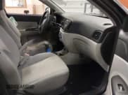 ✅ 2010 Hyundai Accent GLS • VIN: KMHCN4AC5AU445032 • Лот: 42312940. Опубликован ранее на IAAI с пробегом 156 190 миль. Бесплатный доступ к архиву аукционных продаж из США и подробный отчёт об истории автомобиля на DreamBid. Изображение 5.