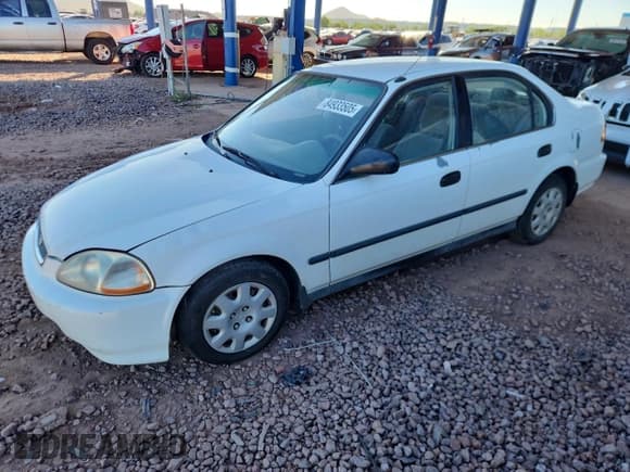 ✅ 1998 Honda Civic LX • VIN: 2HGEJ6672WH613107 • Lot: 84933505. Listed on Copart with 298,117 mi. Free auction sales archive from the USA and detailed vehicle history report at DreamBid. Image 1.