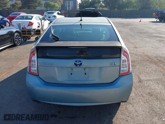 ✅ 2014 Toyota Prius Two • VIN: JTDKN3DU4E1744825 • Lot: 43531179. Wystawiony na IAAI z przebiegiem 128 796 mil. Bezpłatny archiwum sprzedaży aukcyjnych z USA i szczegółowy raport historii pojazdu na DreamBid. Zdjęcie 17.