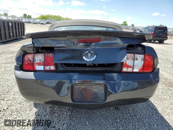 ✅ 2007 Ford Mustang Deluxe • VIN: 1ZVHT84N775320604 • Lot: 55970295. Listed on Copart with 164,642 mi. Free auction sales archive from the USA and detailed vehicle history report at DreamBid. Image 6.