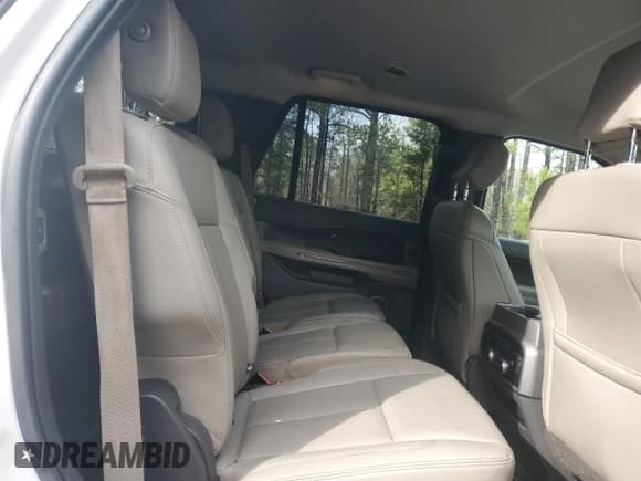 ✅ 2019 Ford Expedition XLT • VIN: 1FMJU1HT7KEA71047 • Lot: 47648145. Listed on Copart with 125,601 mi. Free auction sales archive from the USA and detailed vehicle history report at DreamBid. Image 12.