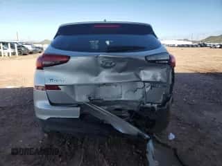 2019 Hyundai Tucson Value z VIN KM8J33A41KU978674, wystawiony jako Copart lot #82504155 z przebiegiem 10 647 mil mil oraz Szkoda całkowita • Salvage title. Historia ofert i sprzedaży dostępna na DreamBid. Obrazek 6.