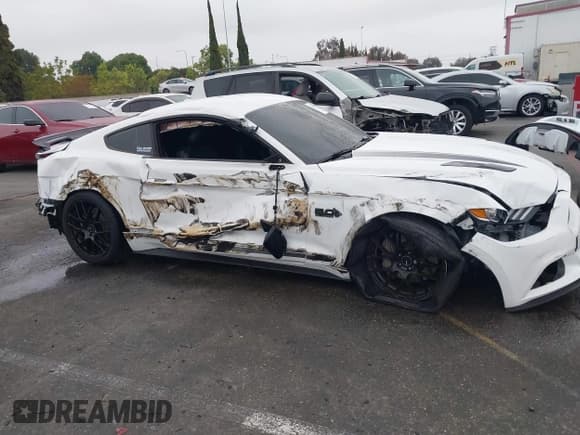 ✅ 2017 Ford Mustang GT • VIN: 1FA6P8CF6H5358115 • Lot: 42180400. Listed on IAAI with 44,962 mi. Free auction sales archive from the USA and detailed vehicle history report at DreamBid. Image 6.