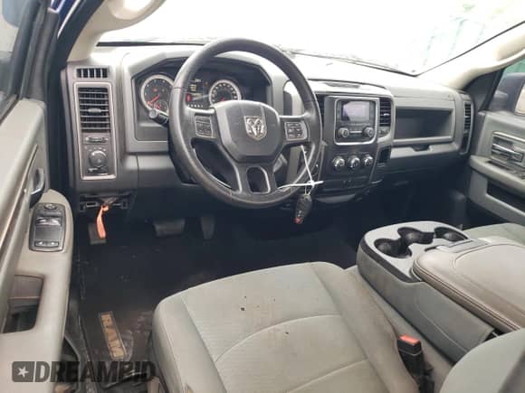 2017 Ram 1500 Tradesman z VIN 3C6JR6ATXHG773823, wystawiony jako Copart lot #53803145 z przebiegiem 119 723 mil mil oraz Szkoda całkowita • Salvage title. Historia ofert i sprzedaży dostępna na DreamBid. Obrazek 8.