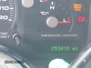 ✅ 2005 Ford Explorer XLT • VIN: 1FMZU73K45UB25032 • Lot: 42313925. Wystawiony na IAAI z przebiegiem 253 010 mil. Bezpłatny archiwum sprzedaży aukcyjnych z USA i szczegółowy raport historii pojazdu na DreamBid. Zdjęcie 15.