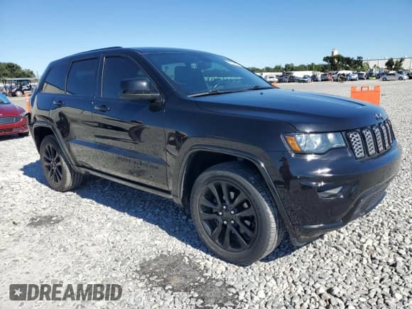 ✅ 2020 Jeep Grand Cherokee Altitude • VIN: 1C4RJFAG3LC177793 • Lot: 82722445. Wystawiony na Copart z przebiegiem 78 167 mil. Bezpłatny archiwum sprzedaży aukcyjnych z USA i szczegółowy raport historii pojazdu na DreamBid. Zdjęcie 4.
