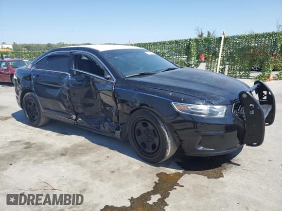 ✅ 2014 Ford Police Interceptor • VIN: 1FAHP2MK6EG182507 • Lot: 56786764. Wystawiony na Copart z przebiegiem 61 876 mil. Bezpłatny archiwum sprzedaży aukcyjnych z USA i szczegółowy raport historii pojazdu na DreamBid. Zdjęcie 4.