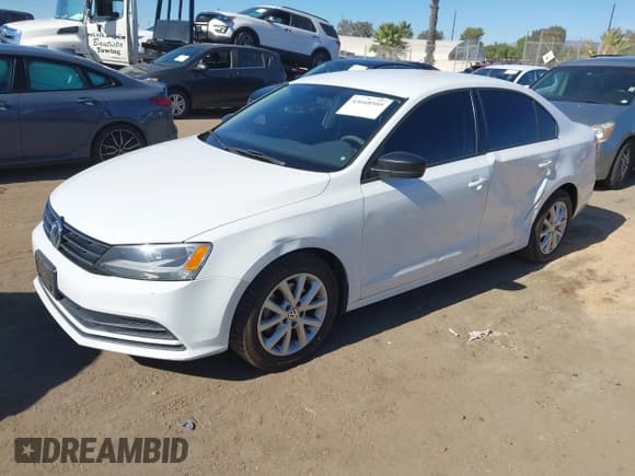 ✅ 2015 Volkswagen Jetta SE • VIN: 3VWD17AJXFM343593 • Лот: 43668505. Опубликован ранее на IAAI с пробегом 122 973 миль. Бесплатный доступ к архиву аукционных продаж из США и подробный отчёт об истории автомобиля на DreamBid. Изображение 17.