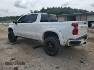 ✅ 2021 Chevrolet Silverado 1500 RST • VIN: 1GCUYEEL9MZ322938 • Lot: 62251474. Wystawiony na Copart z przebiegiem 49 762 mil. Bezpłatny archiwum sprzedaży aukcyjnych z USA i szczegółowy raport historii pojazdu na DreamBid. Zdjęcie 2.