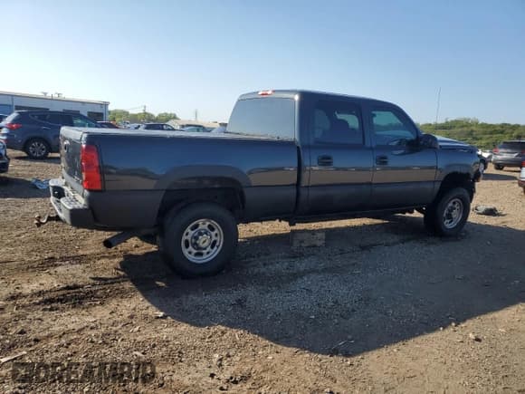 ✅ 2005 Chevrolet Silverado 2500HD Work Truck • VIN: 1GCHK23285F899023 • Lot: 84373445. Wystawiony na Copart z przebiegiem 135 642 mil. Bezpłatny archiwum sprzedaży aukcyjnych z USA i szczegółowy raport historii pojazdu na DreamBid. Zdjęcie 3.