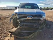 ✅ 2021 Ford Expedition XL • VIN: 1FMJU1GTXMEA26933 • Lot: 95011605. Wystawiony na Copart z przebiegiem 102 678 mil. Bezpłatny archiwum sprzedaży aukcyjnych z USA i szczegółowy raport historii pojazdu na DreamBid. Zdjęcie 5.