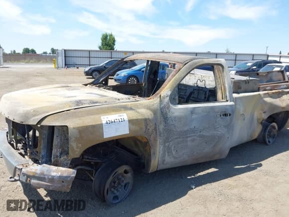 ✅ 2007 Chevrolet Silverado 2500HD 1LT • VIN: 1GCHC24K57E511749 • Лот: 42647121. Опубликован ранее на IAAI с пробегом Не указан. Бесплатный доступ к архиву аукционных продаж из США и подробный отчёт об истории автомобиля на DreamBid. Изображение 6.