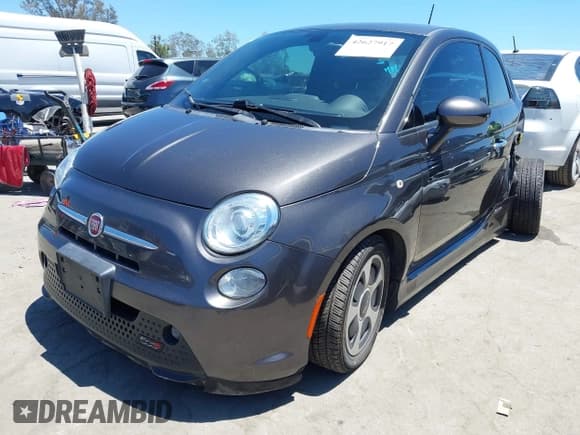 ✅ 2016 FIAT 500e • VIN: 3C3CFFGE4GT180388 • Lot: 42627917. Listed on IAAI with 38,627 mi. Free auction sales archive from the USA and detailed vehicle history report at DreamBid. Image 2.