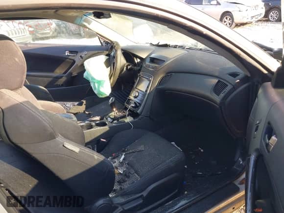 2012 Hyundai Genesis Coupe 2.0T с VIN KMHHT6KD4CU068419, выставлен на аукционе IAAI как лот 41530273 с пробегом Не указан миль и . История ставок и продаж доступна на DreamBid. Изображение 5.