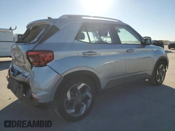✅ 2022 Hyundai Venue Limited • VIN: KMHRC8A38NU187084 • Lot: 80622684. Listed on Copart with 57,600 mi. Free auction sales archive from the USA and detailed vehicle history report at DreamBid. Image 3.