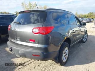 ✅ 2011 Chevrolet Traverse LS • VIN: 1GNKREED5BJ349375 • Lot: 43339348. Wystawiony na IAAI z przebiegiem 170 689 mil. Bezpłatny archiwum sprzedaży aukcyjnych z USA i szczegółowy raport historii pojazdu na DreamBid. Zdjęcie 4.