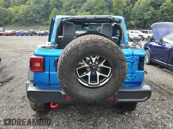 ✅ 2024 Jeep Wrangler Rubicon • VIN: 1C4PJXFG3RW369521 • Лот: 71998475. Опубликован ранее на Copart с пробегом 2 499 миль. Бесплатный доступ к архиву аукционных продаж из США и подробный отчёт об истории автомобиля на DreamBid. Изображение 6.