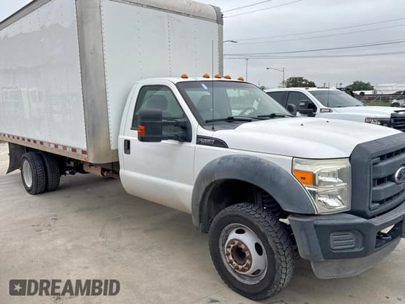 ✅ 2014 Ford F-550 XL • VIN: 1FDUF5GY4EEA87240 • Лот: 59899495. Опубликован ранее на Copart с пробегом 195 557 миль. Бесплатный доступ к архиву аукционных продаж из США и подробный отчёт об истории автомобиля на DreamBid. Изображение 1.