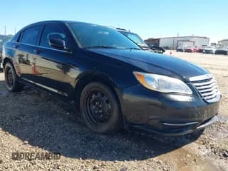 ✅ 2012 Chrysler 200 LX • VIN: 1C3CCBAB8CN103999 • Лот: 43525563. Опубликован ранее на IAAI с пробегом 275 680 миль. Бесплатный доступ к архиву аукционных продаж из США и подробный отчёт об истории автомобиля на DreamBid. Изображение 1.