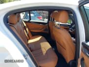 ✅ 2020 BMW 5 Series 540i xDrive • VIN: WBAJS3C07LCE31112 • Lot: 42547409. Wystawiony na IAAI z przebiegiem 42 093 mil. Bezpłatny archiwum sprzedaży aukcyjnych z USA i szczegółowy raport historii pojazdu na DreamBid. Zdjęcie 8.