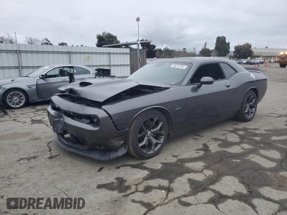✅ 2019 Dodge Challenger R/T • VIN: 2C3CDZBT9KH724365 • Lot: 38270764. Wystawiony na Copart z przebiegiem 50 634 mil. Bezpłatny archiwum sprzedaży aukcyjnych z USA i szczegółowy raport historii pojazdu na DreamBid. Zdjęcie 1.