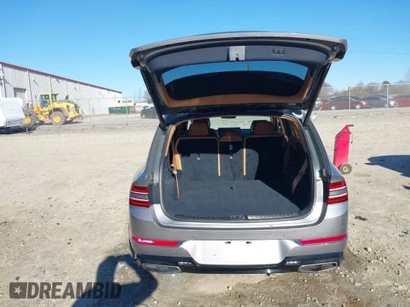 ✅ 2023 Genesis GV80 • VIN: KMUHCESC6PU128600 • Lot: 41179553. Wystawiony na IAAI z przebiegiem 33 225 mil. Bezpłatny archiwum sprzedaży aukcyjnych z USA i szczegółowy raport historii pojazdu na DreamBid. Zdjęcie 19.