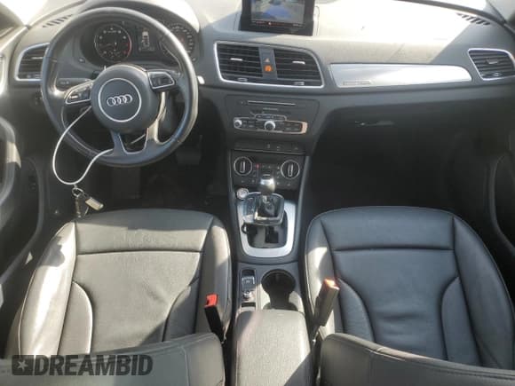 ✅ 2017 Audi Q3 Premium Plus • VIN: WA1JCCFS6HR012600 • Lot: 81347235. Wystawiony na Copart z przebiegiem 60 513 mil. Bezpłatny archiwum sprzedaży aukcyjnych z USA i szczegółowy raport historii pojazdu na DreamBid. Zdjęcie 8.