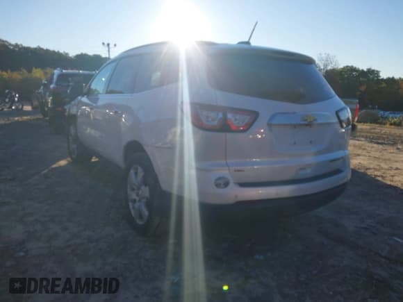 ✅ 2016 Chevrolet Traverse LT • VIN: 1GNKVGKD6GJ245738 • Lot: 43466703. Wystawiony na IAAI z przebiegiem 111 617 mil. Bezpłatny archiwum sprzedaży aukcyjnych z USA i szczegółowy raport historii pojazdu na DreamBid. Zdjęcie 3.