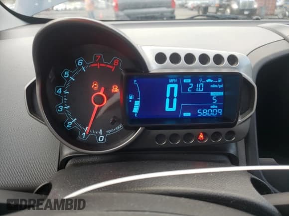 ✅ 2012 Chevrolet Sonic LS • VIN: 1G1JB5SH3C4176254 • Lot: 51275675. Wystawiony na Copart z przebiegiem 58 009 mil. Bezpłatny archiwum sprzedaży aukcyjnych z USA i szczegółowy raport historii pojazdu na DreamBid. Zdjęcie 9.