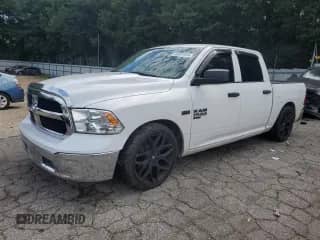 2020 Ram 1500 Tradesman z VIN 3C6RR6KT8LG127688, wystawiony jako Copart lot #64224635 z przebiegiem 55 839 mil mil oraz Szkoda całkowita • Salvage title. Historia ofert i sprzedaży dostępna na DreamBid. Obrazek 1.