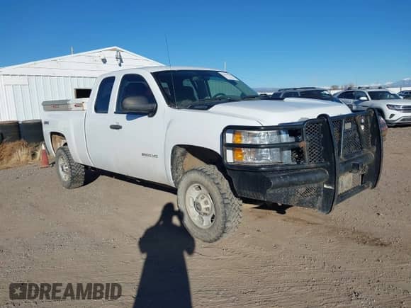 ✅ 2013 Chevrolet Silverado 2500HD Work Truck • VIN: 1GC2KVCG8DZ345240 • Lot: 38599201. Wystawiony na IAAI z przebiegiem 198 487 mil. Bezpłatny archiwum sprzedaży aukcyjnych z USA i szczegółowy raport historii pojazdu na DreamBid. Zdjęcie 1.