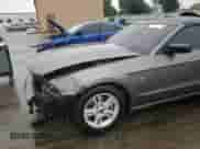 2014 Ford Mustang V6 с VIN 1ZVBP8EM5E5205674, выставлен на аукционе Copart как лот 82221475 с пробегом 85 170 миль миль и Списание • Salvage title. История ставок и продаж доступна на DreamBid. Изображение 13.