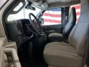 ✅ 2025 GMC Savana LT • VIN: 1GJZ7PF76S1104014 • Lot: 86836045. Wystawiony na Copart z przebiegiem 8 241 mil. Bezpłatny archiwum sprzedaży aukcyjnych z USA i szczegółowy raport historii pojazdu na DreamBid. Zdjęcie 7.