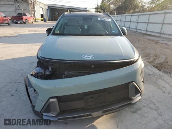 2024 Hyundai Kona Limited with VIN KM8HE3A39RU176030, listed as a Copart auction lot 85890324 with 3,140 mi miles and Salvage title. Bid and sale history available at DreamBid. Image 5.