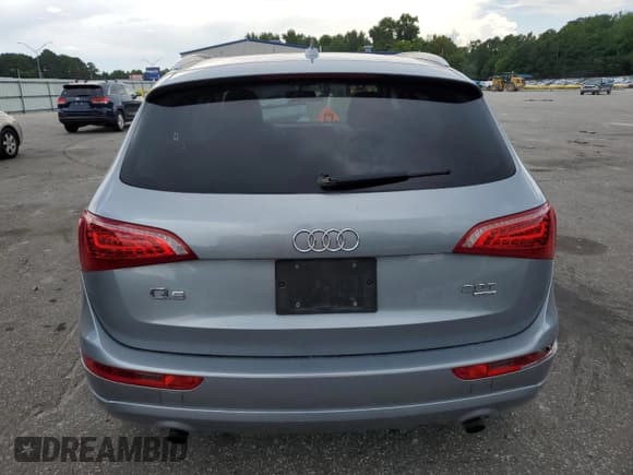 ✅ 2011 Audi Q5 Premium • VIN: WA1CFAFP3BA095165 • Лот: 64927405. Опубликован ранее на Copart с пробегом 80 936 миль. Бесплатный доступ к архиву аукционных продаж из США и подробный отчёт об истории автомобиля на DreamBid. Изображение 6.