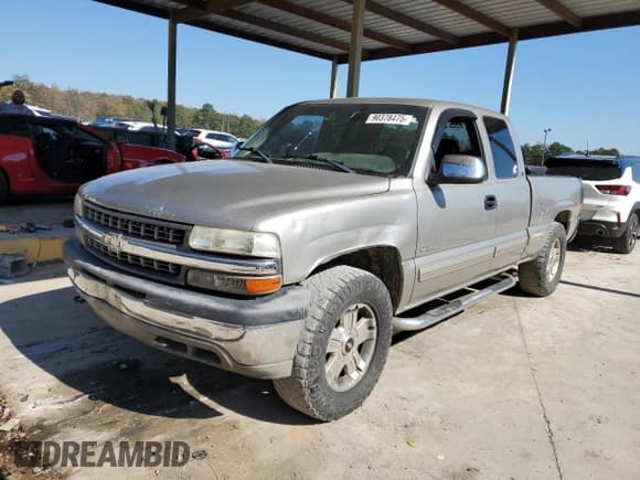 ✅ 2000 Chevrolet Silverado 1500 LT • VIN: 1GCEK19T3YE136835 • Lot: 90378475. Listed on Copart with 336,763 mi. Free auction sales archive from the USA and detailed vehicle history report at DreamBid. Image 1.