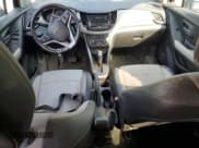 ✅ 2022 Chevrolet Trax LT • VIN: KL7CJPSM1NB541599 • Lot: 62885945. Wystawiony na Copart z przebiegiem 111 897 mil. Bezpłatny archiwum sprzedaży aukcyjnych z USA i szczegółowy raport historii pojazdu na DreamBid. Zdjęcie 8.