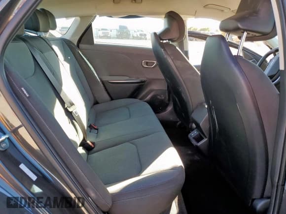 ✅ 2025 Kia K4 LXS • VIN: 3KPFT4DE2SE212844 • Lot: 90373895. Wystawiony na Copart z przebiegiem 97 mil. Bezpłatny archiwum sprzedaży aukcyjnych z USA i szczegółowy raport historii pojazdu na DreamBid. Zdjęcie 10.