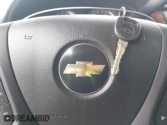 ✅ 2007 Chevrolet Suburban LTZ • VIN: 1GNFK16327J154121 • Lot: 43727475. Listed on IAAI with 190,340 mi. Free auction sales archive from the USA and detailed vehicle history report at DreamBid. Image 11.