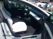 ✅ 2021 Tesla Model 3 Standard Range Plus • VIN: 5YJ3E1EA1MF000778 • Lot: 43229701. Wystawiony na IAAI z przebiegiem 84 054 mil. Bezpłatny archiwum sprzedaży aukcyjnych z USA i szczegółowy raport historii pojazdu na DreamBid. Zdjęcie 5.